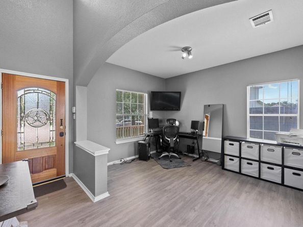 9401 Brandts Wood ST, Austin TX 78744