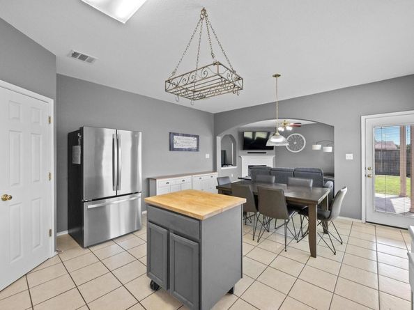9401 Brandts Wood ST, Austin TX 78744