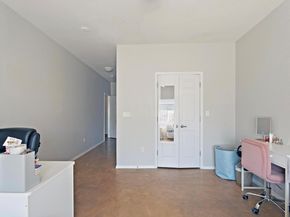 910 W 25th ST 406, Austin TX 78705