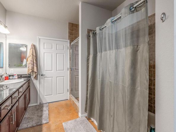 910 W 25th ST 406, Austin TX 78705