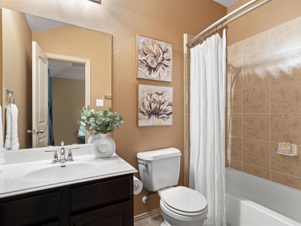 1425 Naranjo DR, Georgetown TX 78628