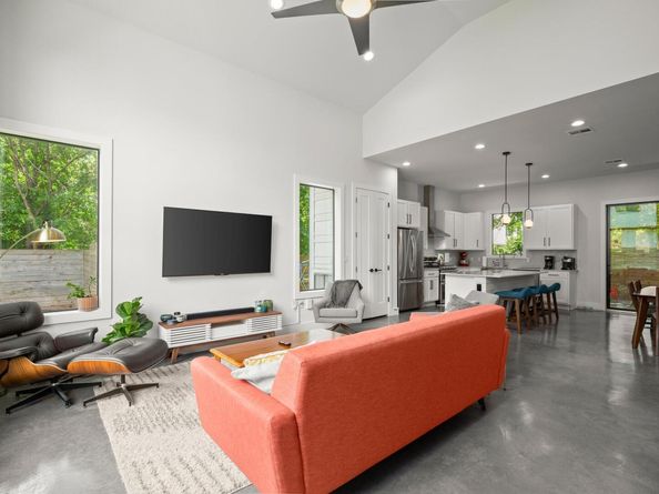 611 Gaylor ST 2, Austin TX 78752