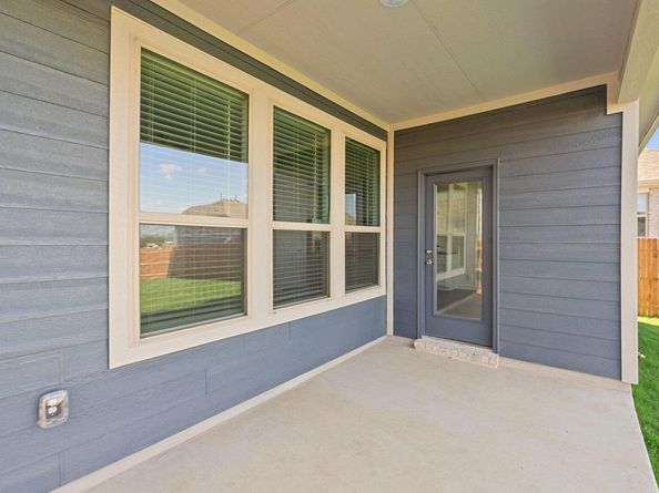 121 Ventura DR, Liberty Hill TX 78642