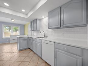 1301 S Meadows DR, Austin TX 78758