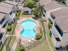 6718 Silvermine DR 804, Austin TX 78736