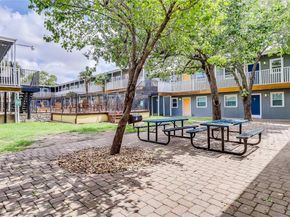 2401 Manor RD 210, Austin TX 78722