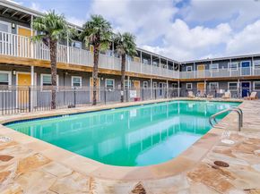 2401 Manor RD 210, Austin TX 78722