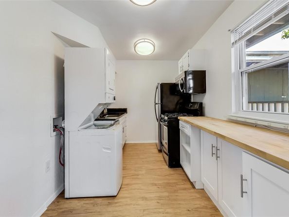 2401 Manor RD 210, Austin TX 78722