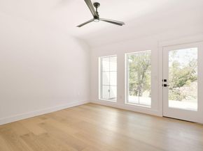 5702-2 Penick DR, Austin TX 78741