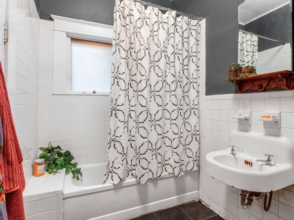 1704 Singleton Ave, Austin TX 78702