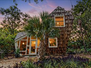 1704 Singleton Ave, Austin TX 78702