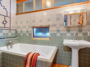 1704 Singleton Ave, Austin TX 78702
