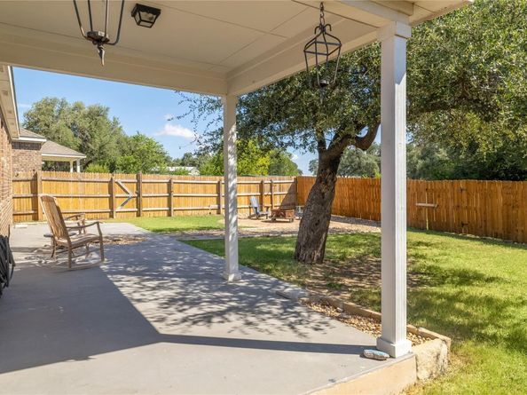 1324 Eagle Ray ST, Leander TX 78641