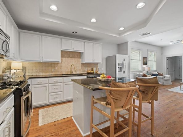 1304 E 2nd ST, Austin TX 78702