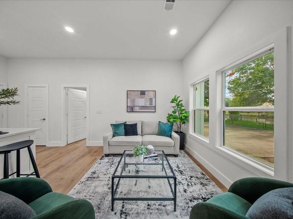 2026 Skylark DR, Dallas TX 75216