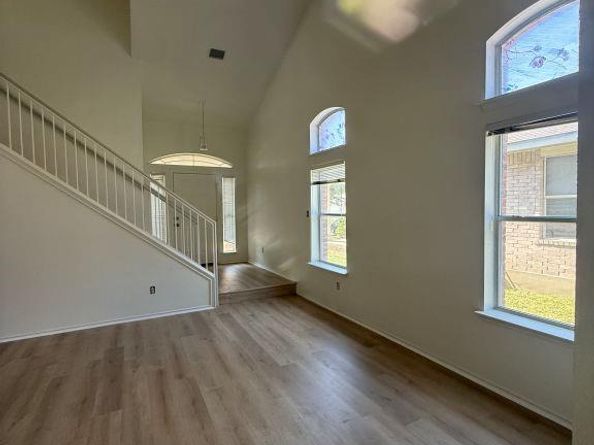 15316 Lady Elizabeth LN, Pflugerville TX 78660