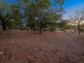 2504 Lark Glen LN, Austin TX 78748