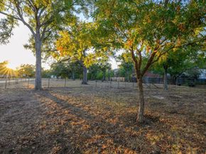 2504 Lark Glen LN, Austin TX 78748