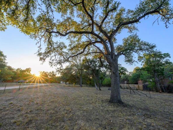 2504 Lark Glen LN, Austin TX 78748