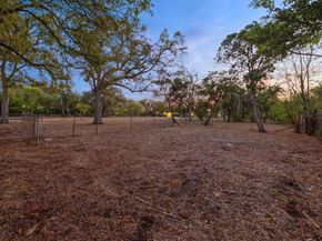 2504 Lark Glen LN, Austin TX 78748