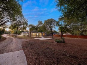 2504 Lark Glen LN, Austin TX 78748