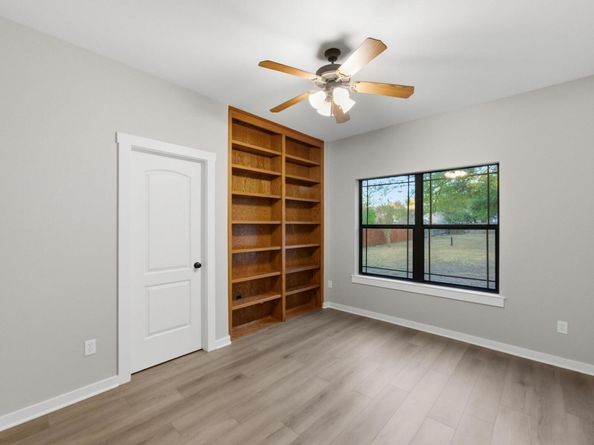 2504 Lark Glen LN, Austin TX 78748