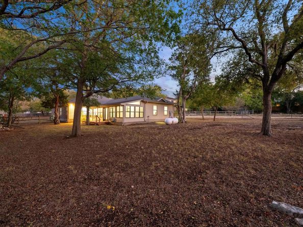 2504 Lark Glen LN, Austin TX 78748