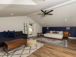 1129 Henninger ST B, Austin TX 78702