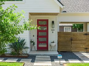 1129 Henninger ST B, Austin TX 78702