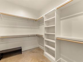 1129 Henninger ST B, Austin TX 78702