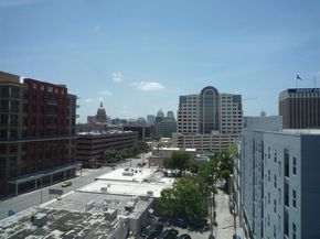 1800 Lavaca ST A806, Austin TX 78701