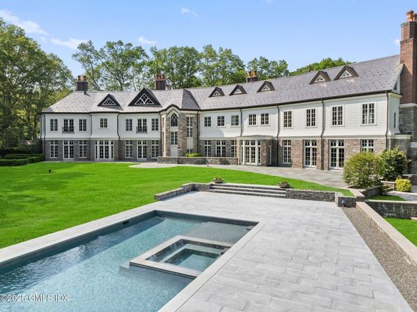 119 Proprietors Crossing, New Canaan CT 06840