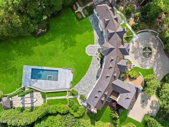 119 Proprietors Crossing, New Canaan CT 06840
