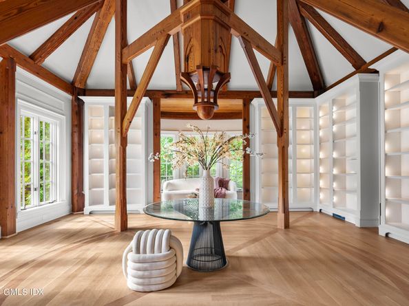 119 Proprietors Crossing, New Canaan CT 06840