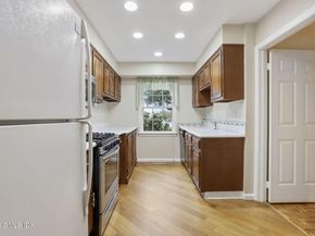 33 Talbot Lane 4, Greenwich CT 06830