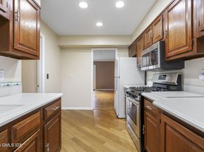 33 Talbot Lane 4, Greenwich CT 06830