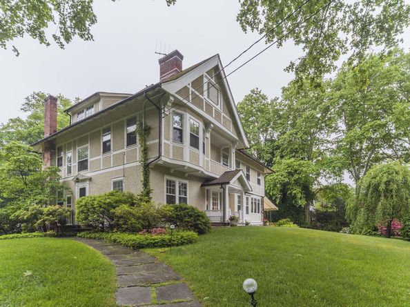 33 Hillside Road, Greenwich CT 06830