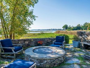 16 Indian Point Lane, Riverside CT 06878