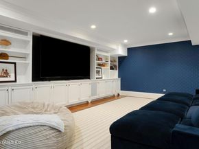16 Indian Point Lane, Riverside CT 06878