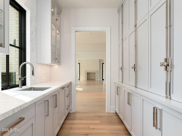 7 Parsonage Road, Greenwich CT 06830