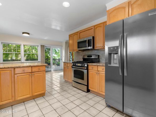 15 Ridge Road, Cos Cob CT 06807