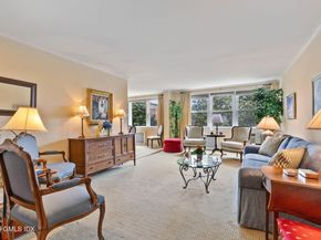 4 Putnam Hill 4G, Greenwich CT 06830