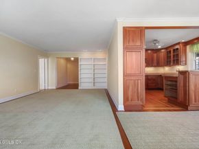 4 Putnam Hill 4G, Greenwich CT 06830