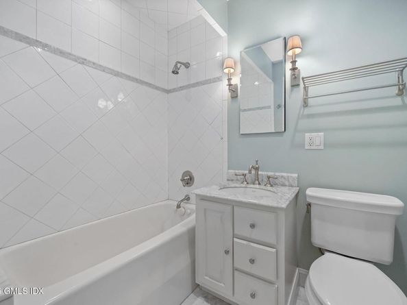 4 Putnam Hill 4G, Greenwich CT 06830