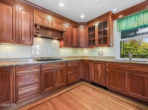 4 Putnam Hill 4G, Greenwich CT 06830