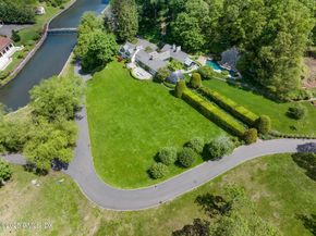 33 Meadow Wood Drive, Greenwich CT 06830