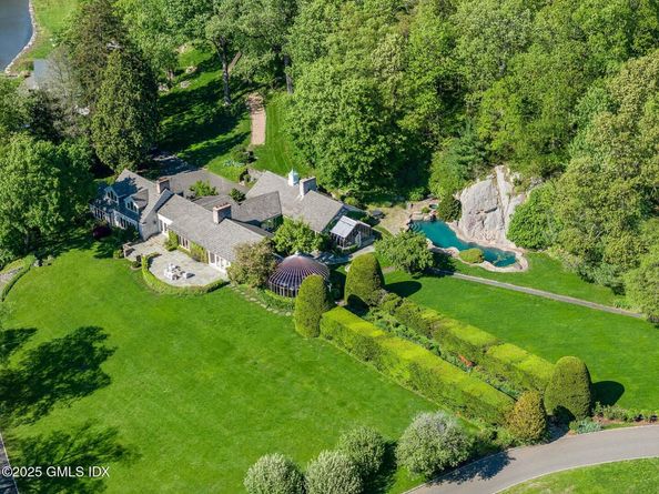 33 Meadow Wood Drive, Greenwich CT 06830