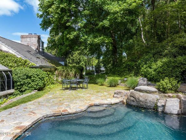 33 Meadow Wood Drive, Greenwich CT 06830