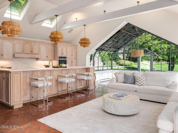33 Meadow Wood Drive, Greenwich CT 06830