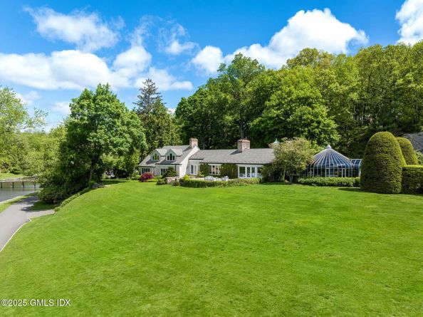 33 Meadow Wood Drive, Greenwich CT 06830